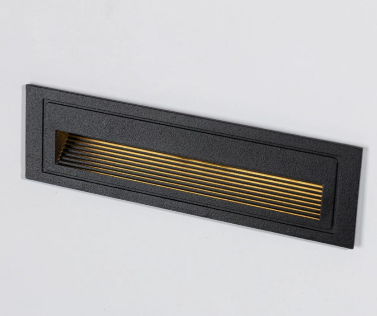 درج سلم شباك ك2405 اسود*وورم 21سم سونايس